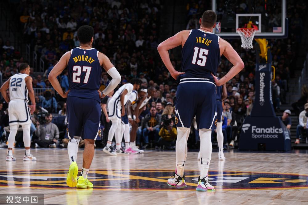 他再一次展 他再一次展