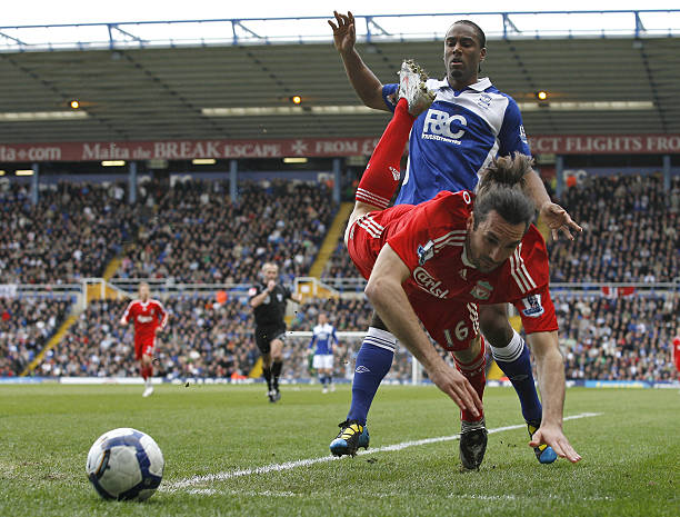 队中扮演着 队中扮演着